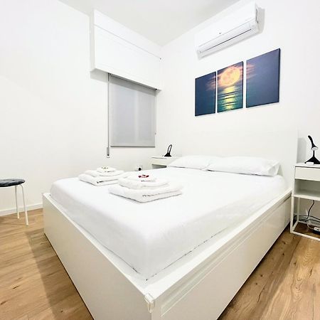 Modern Apartment Near Mckenzie Beach Larnaca Eksteriør billede